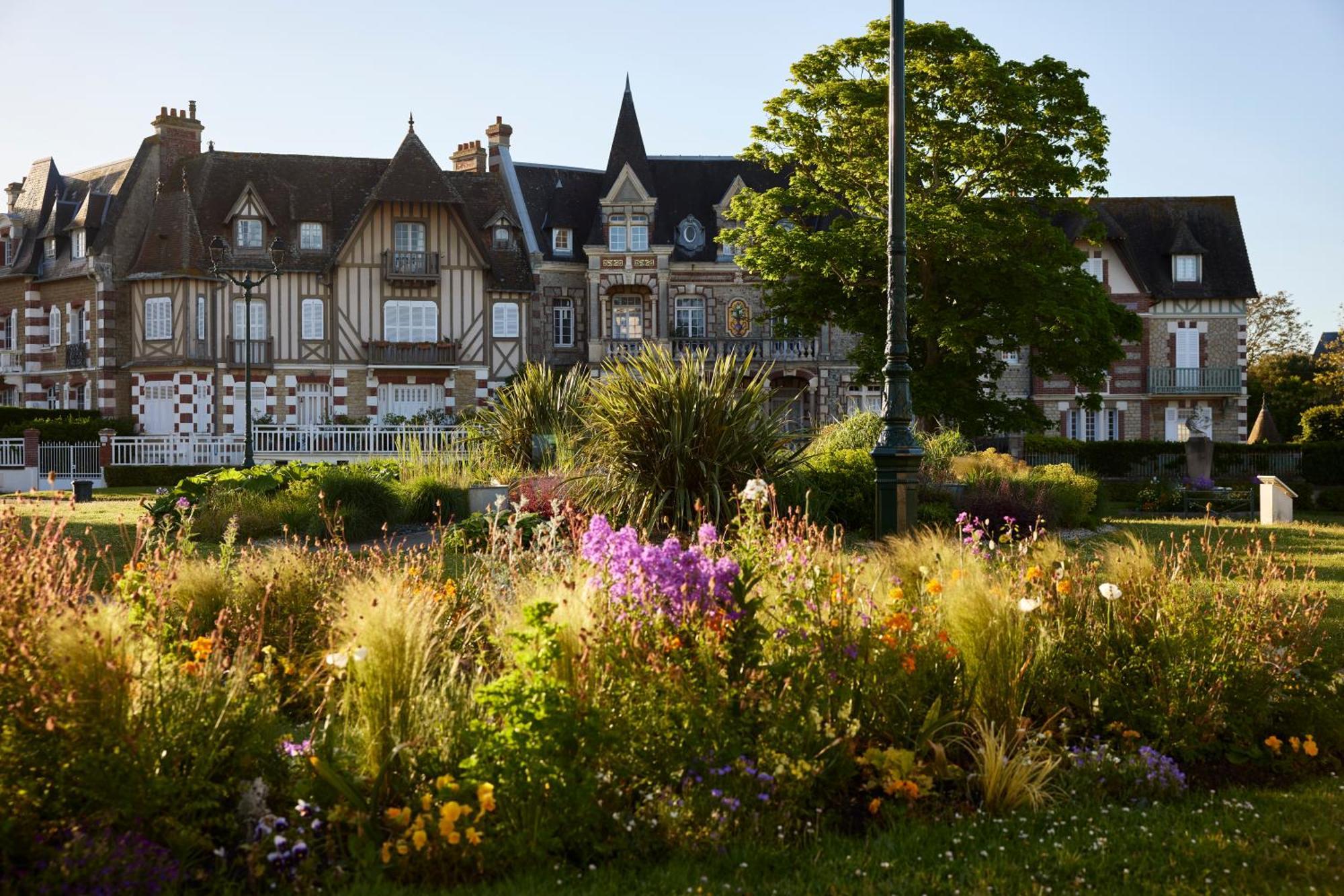 Le Grand Hotel De Cabourg - Mgallery Hotel Collection Exteriér fotografie